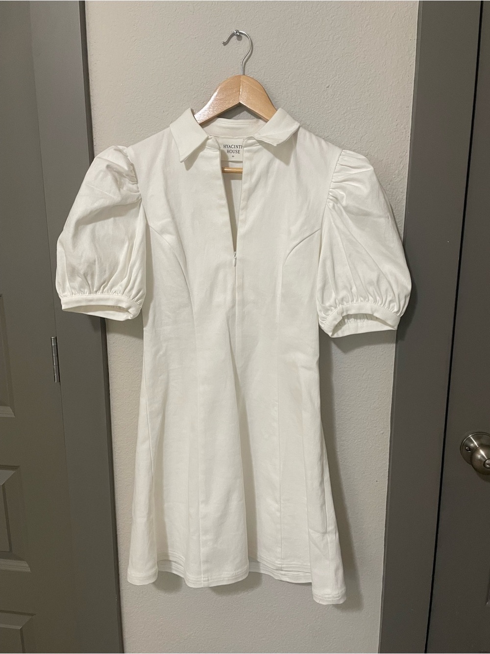 Hyacinth House Tuckernuck White Denim Mini Dress Puff Sleeve Zip XS classic